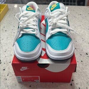 Nike Dunk Low Retro Brand new in Box